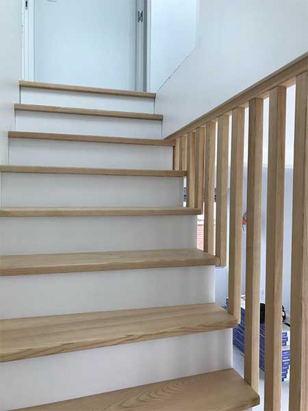 Escalier à l'anglaise en bois