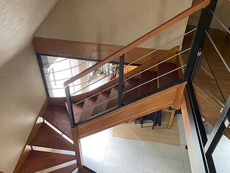 Garde-corps en bois et métal après les travaux