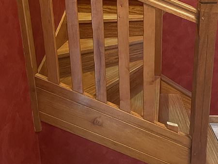 Garde-corps en bois avant les travaux