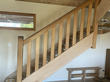 Escalier en bois avant les travaux