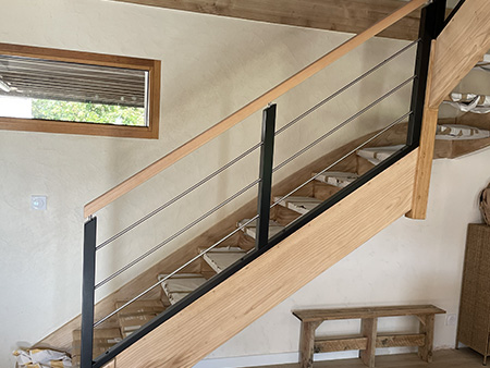 Escalier en bois après les travaux