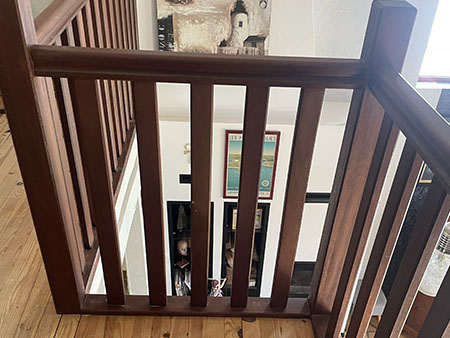 Escalier en bois avant les travaux