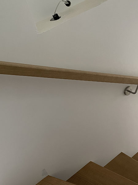 Escalier en bois et crémaillière métalique