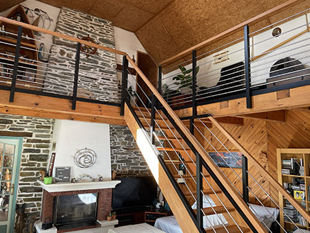 Escalier en bois et crémaillière métalique